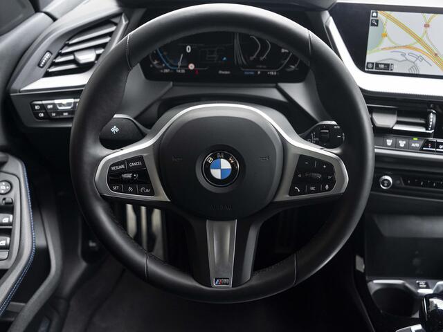 BMW 1-SERIE 118i | M Sportpakket | 17 inch | Parking Assistant | M Sport Steering | Achteruitrijcamera | Sportstoelen | Cruise Control
