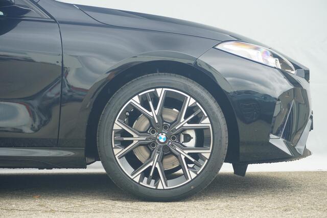 BMW 1-SERIE 120 | M Sportpakket | Harman Kardon | Comfort Acces | Stuurwielrand verwarmd