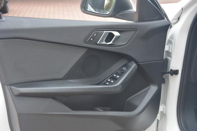 BMW 1-SERIE 118i Executive | Navigatie | Virtual-cockpit | Carplay | Full LED | PDC | NL auto!! | Nederlandse auto dealeronderhouden 737745 NAP