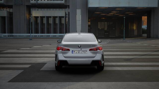 BMW 2-SERIE Gran Coupé 220 M Sport Automaat / Sportstoelen / Adaptieve LED / M Adaptief onderstel / Comfort Access / Parking Assistant / Stoelverwarming