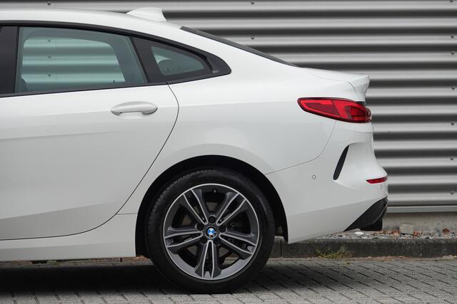 BMW 2-SERIE Gran Coupé 218i Business Edition Plus | Automaat | Carplay | Camera | Sfeer | Leder |