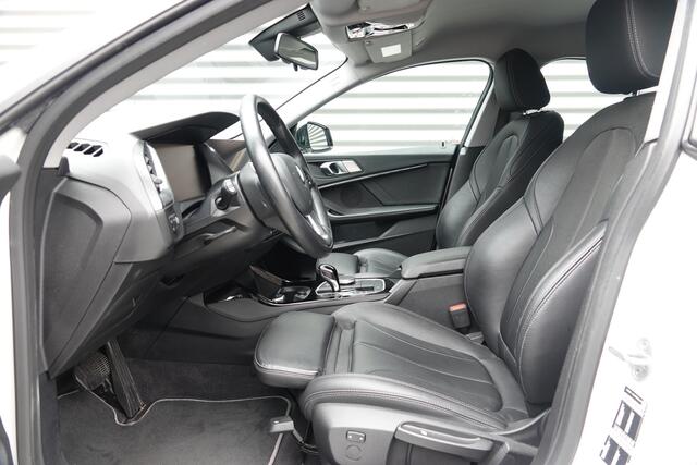 BMW 2-SERIE Gran Coupé 218i Business Edition Plus | Automaat | Carplay | Camera | Sfeer | Leder |
