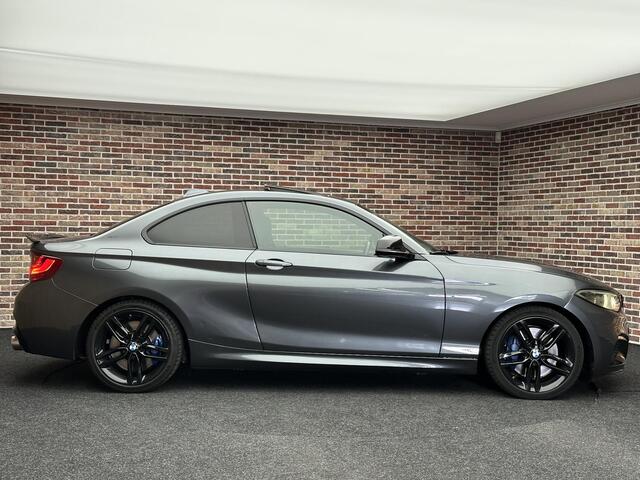 BMW 2-SERIE Coupé 230i High Executive M-sport| Sfeer| CarPlay