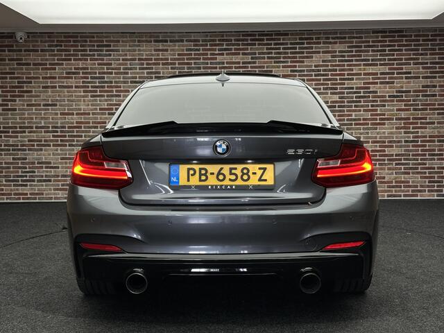BMW 2-SERIE Coupé 230i High Executive M-sport| Sfeer| CarPlay