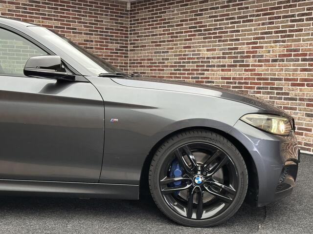 BMW 2-SERIE Coupé 230i High Executive M-sport| Sfeer| CarPlay