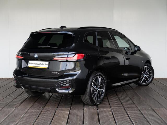 BMW 2-SERIE Active Tourer 225e xDrive | M Sportpakket | Premium Pack | Comfort Pack | Travel Pack