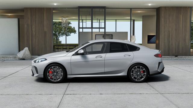BMW 2-SERIE Gran Coupé 220 M Sport Automaat / Sportstoelen / Achteruitrijcamera / M Adaptief onderstel / Comfort Access / Adaptieve LED / Stoelverwarming