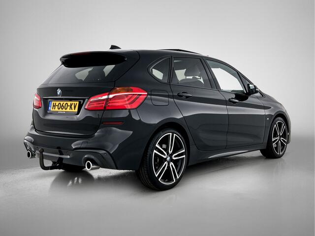 BMW 2-SERIE Active Tourer 220i High Executive Edition | M-Sport | Panoramadak | Trekhaak | Harman Kardon | Head-Up Display |