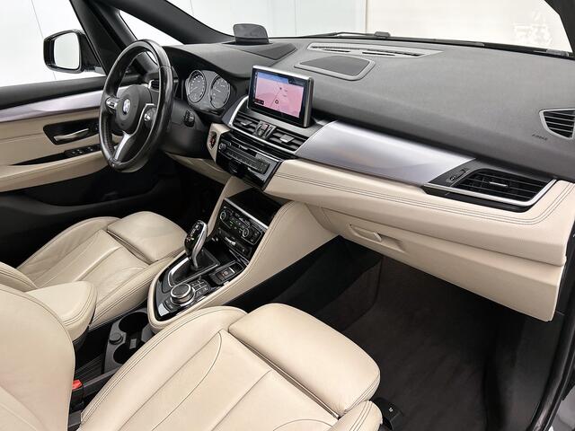 BMW 2-SERIE Active Tourer 220i High Executive Edition | M-Sport | Panoramadak | Trekhaak | Harman Kardon | Head-Up Display |