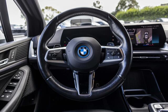 BMW 2-SERIE Active Tourer 225e xDrive | M-Sport | Pano | Head-up | 19"