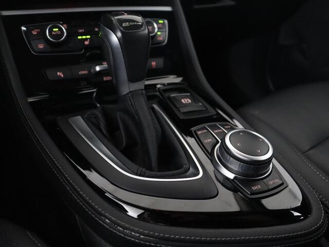 BMW 2-SERIE Active Tourer 225xe iPerformance High Executive | Trekhaak | Cruise Control | Leder | Automaat | Stoelverwarming | Navigatie | PDC | Bluetooth | LMV 17 inch | PHEV