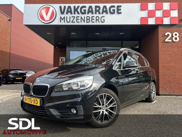 BMW 2-SERIE Active Tourer 218i // NAVI // PDC // CRUISE // CLIMA // STOELVERWARMING