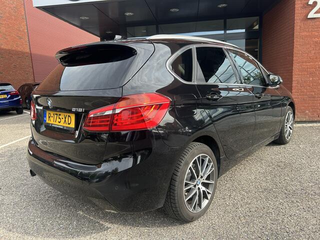 BMW 2-SERIE Active Tourer 218i // NAVI // PDC // CRUISE // CLIMA // STOELVERWARMING