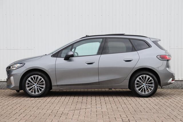 BMW 2-SERIE Active Tourer 218i Automaat | Leder | Panoramadak | Stoel-/Stuurverwarming | Elek. Trekhaak | Navigatie