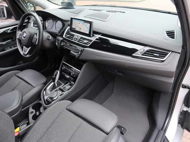 BMW 2-SERIE Active Tourer 218i Executive Edition | Comf Stoelen | Trekhaak |