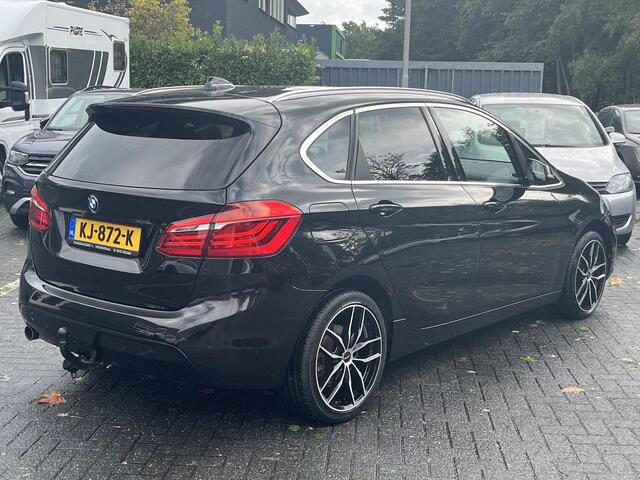 BMW 2-SERIE Active Tourer 218i Aut. High Executive | LEER | GROOT NAV. | PANORAMADAK |