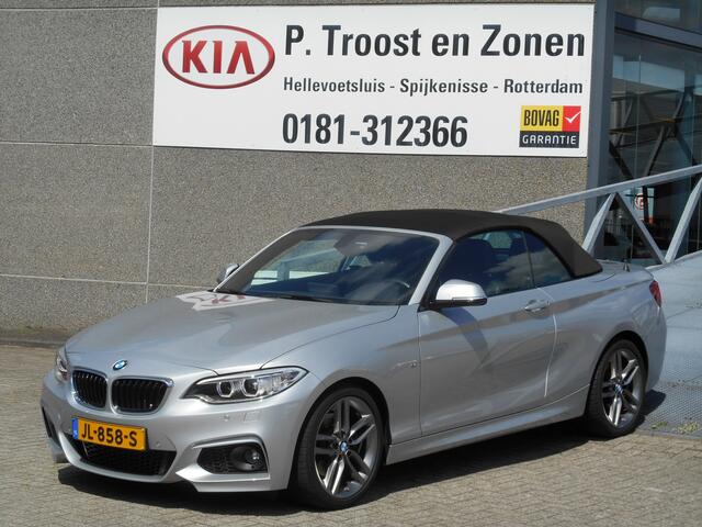 BMW 2-SERIE Cabrio 220I AUTOMAAT M-pakket NL auto/Navigatie/Lederen bekleding/Stoelverwarming/Led dagrijverlichting