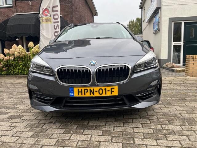 BMW 2-SERIE 220I actieve touring