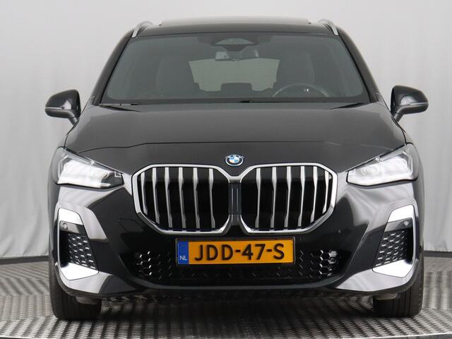 BMW 2-SERIE Active Tourer 230e xDrive M sport (Pano / Elek. achterklep / Led / Navi / Cuise)