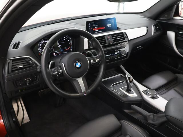 BMW 2-SERIE Coupé 230i High Executive | M-Pakket | Harman/Kardon | Adaptieve Cruise Control | LED | Rij-hulpsysteem | Sportstoelen | Schuif/Kanteldak | Sportstoelen | DAB | Adaptief Onderstel | Camera | Ele. verstelbare stoelen + Geheugen Links |