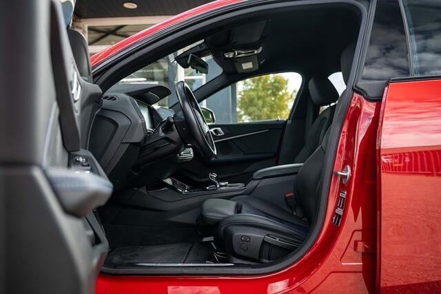 BMW 2-SERIE 218 218i | M-Sport | Cruise | Sportstoelen | Active Guard Plus | 18' inch | NAP |