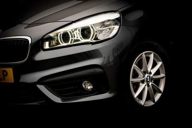 BMW 2-SERIE Active Tourer 218i Business | Automaat | Xenon | Trekhaak | PDC | Stoelverwarming | Climate control