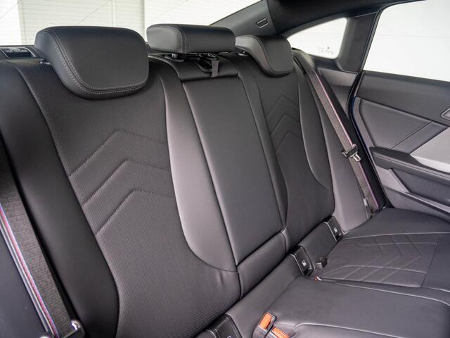 BMW 2-SERIE Gran Coupé 220 | M Sportpakket Pro | Premium Pack | Harman-Kardon | Verwarmd Stuurwiel | Comfort Access | Achteruitrijcamera | Panoramadak | Stoelverwarming