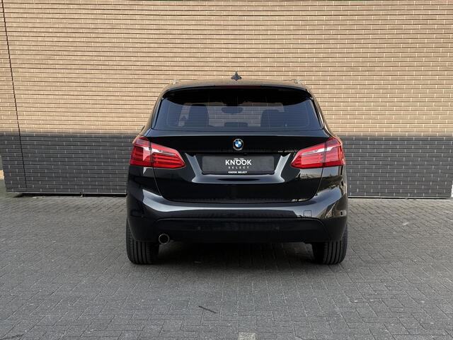 BMW 2-SERIE Active Tourer 218i Sport | Sportleder | Head Up | Camera | Adaptive LED |Navi Plus | HiFi Premium