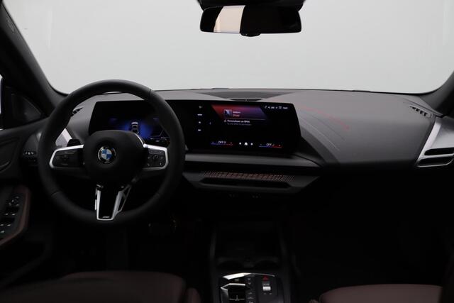 BMW 2-SERIE Gran Coupé 220 M Sportpakket | Premium Pack | Stuurwielrand Verwarmd | Comfort Access | Achteruitrijcamera | Panoramadak | Driving Assistant Plus | Harman Kardon | 19''