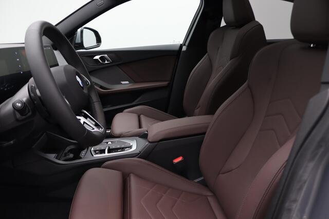 BMW 2-SERIE Gran Coupé 220 M Sportpakket | Premium Pack | Stuurwielrand Verwarmd | Comfort Access | Achteruitrijcamera | Panoramadak | Driving Assistant Plus | Harman Kardon | 19''