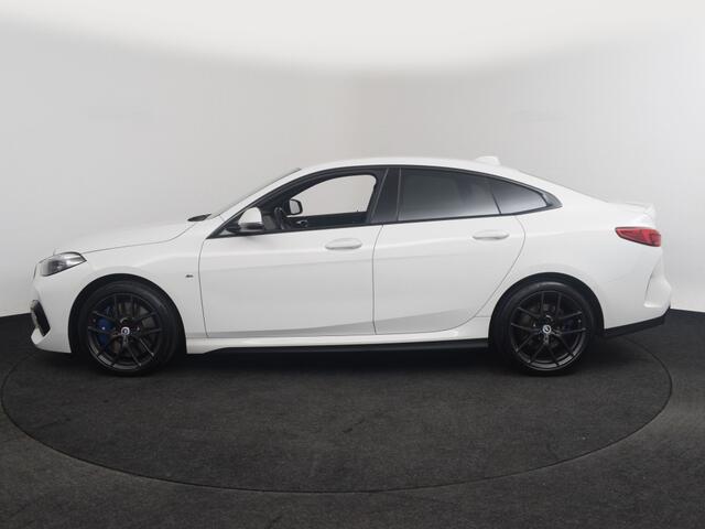 BMW 2-SERIE 218i Introduction Edition | M-Sport o Live Cockpit o CarPlay