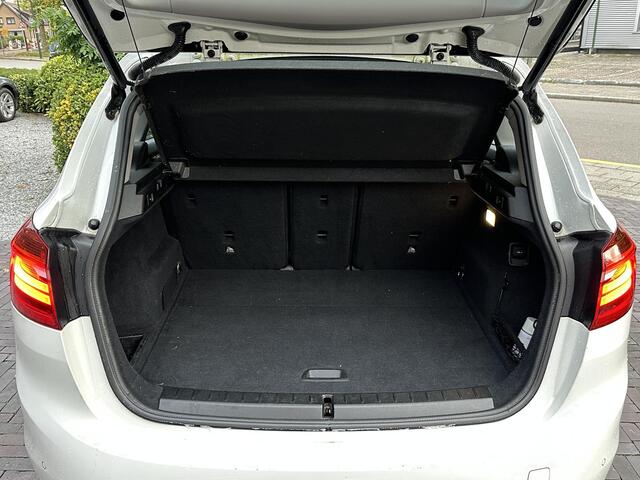 BMW 2-SERIE Active Tourer 220i M Sport Panoramadak LED Cruise Clima Stoelverw.