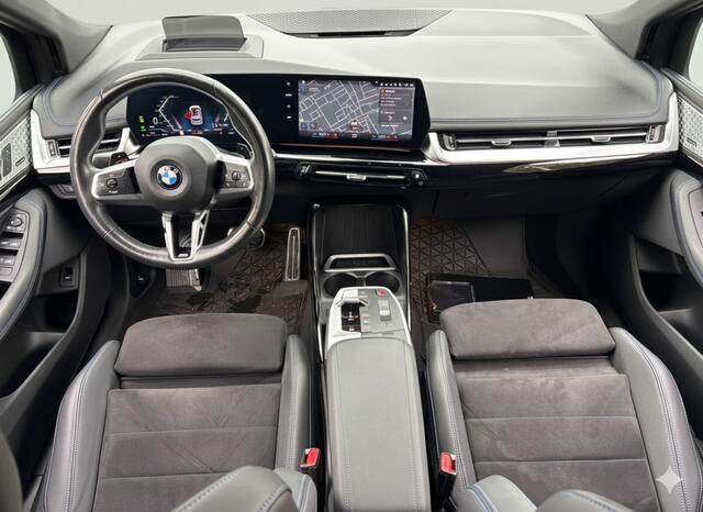 BMW 2-SERIE Active Tourer 220i M-Sport / Pano / H&K / Stoelverwarming / HUD