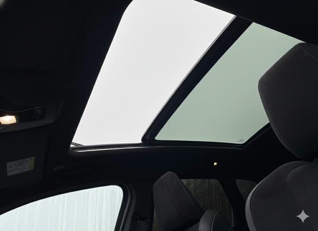 BMW 2-SERIE Active Tourer 220i M-Sport / Pano / H&K / Stoelverwarming / HUD