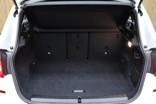 BMW 2-SERIE Active Tourer 218i Centennial Executive Automaat | Cruise-control | Parkeerhulp | Alcantara Bekleding | Clima | Navigatie | LM Velgen 17 Inch | All-season Banden