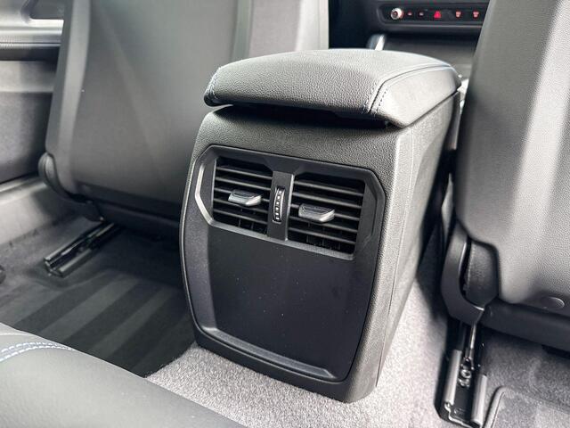 BMW 2-SERIE Coupé 220i | M Sport Pro | Premium Pack | M Sportstoelen