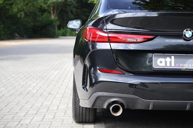 BMW 2-SERIE Gran Coupé 218i M Sport Edition M-Sport, Adaptieve Cruise Control, Stuurwielverwarming, Sportstoelen, Parkeerhulpsysteem, DAB, Stoelverwarming, Shadowline, M-Sportbesturing, Grootlichtassistent, Live Cockpit,etc.