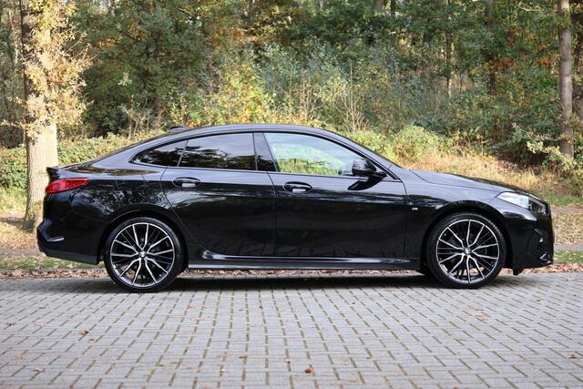 BMW 2-SERIE Gran Coupé 218i Gran Coupe M-Sport | Stoelverwarm | Hifi | Afn. Trekhaak | Navi | Shadowline, Stoelverwarming