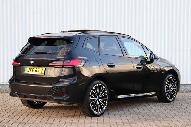 BMW 2-SERIE Active Tourer 225e xDrive M-Sport | HUD | Leder | Panoramadak | 360 Camera | Harman Kardon | Keyless