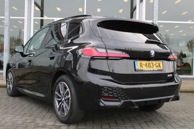 BMW 2-SERIE Active Tourer 218i | M-pakket | El. Trekhaak | AppleCarplay | Keyless | El. Achterklep