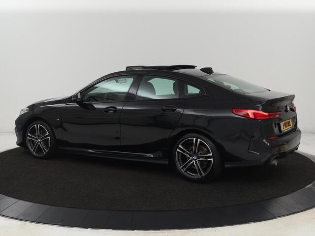 BMW 2-SERIE Gran Coupé 218i M-Sport | Panoramadak | Stoelverwarming | Camera | Sfeerverlichting | Carplay | Half leder | Sportstoelen | Navigatie | Live Cockpit | Full LED | Park Assist | Cruise control | Climate control