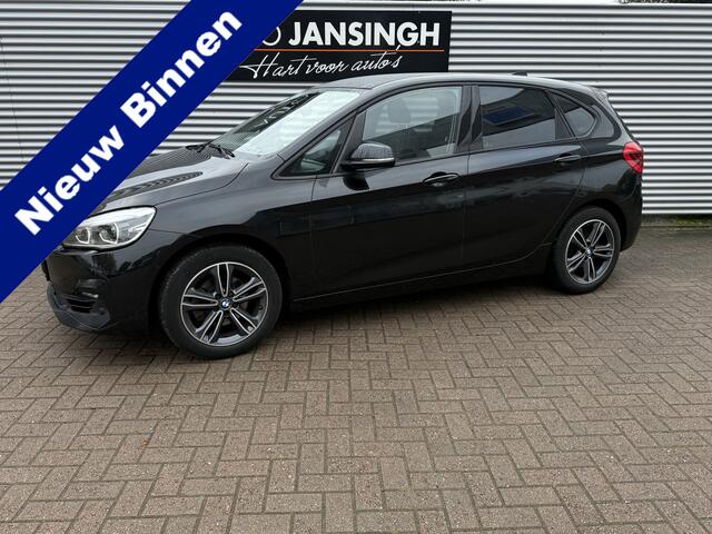 BMW 2-SERIE Active Tourer 218i High Executive Edition | Stoelverwarming | PDC V+A | Navigatie | Cruise | Trekhaak | Ndl Auto | RIJKLAARPRIJS INCL 12 MAANDEN GARANTIE EN BEURT