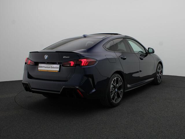 BMW 2-SERIE Gran Coupé 220 M Sportpakket Pro | Premium Pack | Stuurwielrand Verwarmd | Panoramadak | Driving Assistant | Harman Kardon | 18''