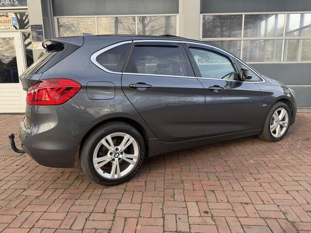 BMW 2-SERIE Active Tourer 218d High Executive Automaat,Schuifdak,Leer,Navi,Clima,17Inch,Pdc,Cruise Hoge Zit 150pk