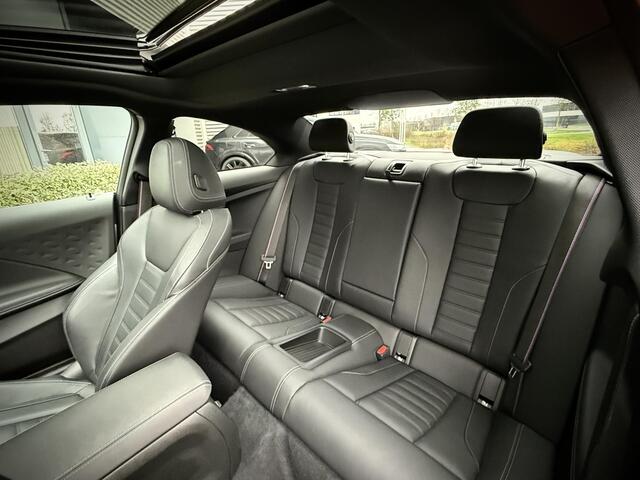 BMW 2-SERIE Coupé 220i Coupe M-Sport Aut./ M-Performance/ Schuifdak