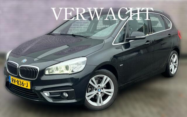 BMW 2-SERIE 218I High Executive TREKHAAK/LEER/HEAD-UP/PANO.DAK!