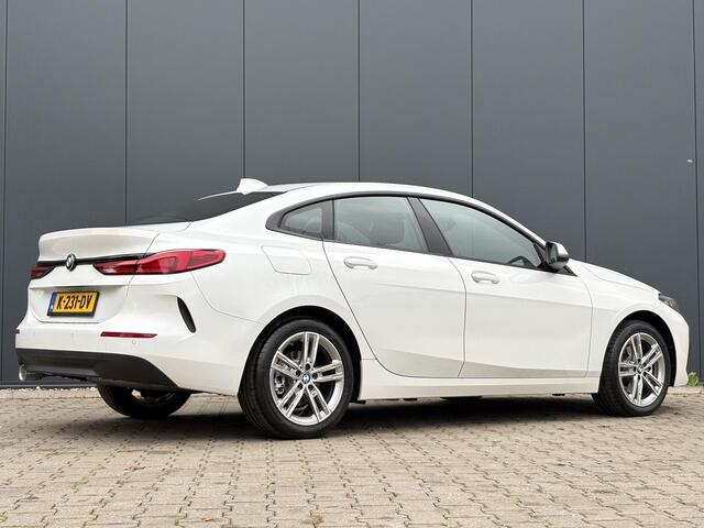 BMW 2-SERIE Gran Coupé 218i Executive Edition Automaat / Apple Carplay/Android Auto / Cruise Controle / Climate control / Navigatie full map /