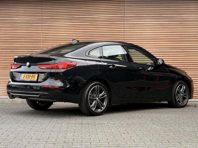BMW 2-SERIE Gran Coupé 218i High Executive Sportstoelen / Navi / Clima / Carplay