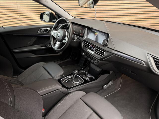 BMW 2-SERIE Gran Coupé 218i High Executive Sportstoelen / Navi / Clima / Carplay
