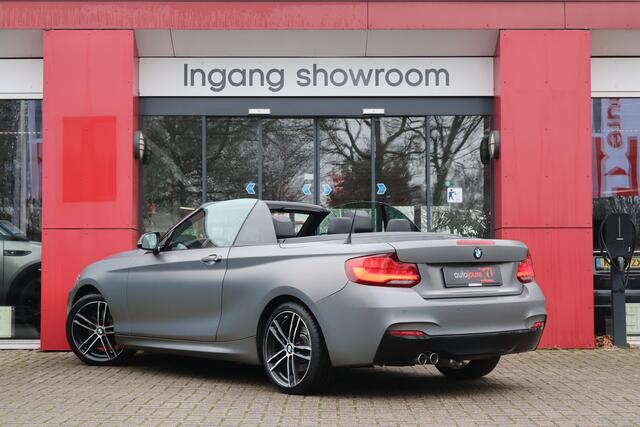 BMW 2-SERIE Cabrio 220d High Executive 2.0L 4-Cilinder | Harman/Kardon | Camera | Leder | Cruise Conrol |